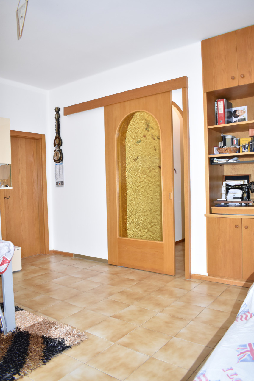 AV24011 -Grande trilocale con parcheggio privato - via Claudia Augusta