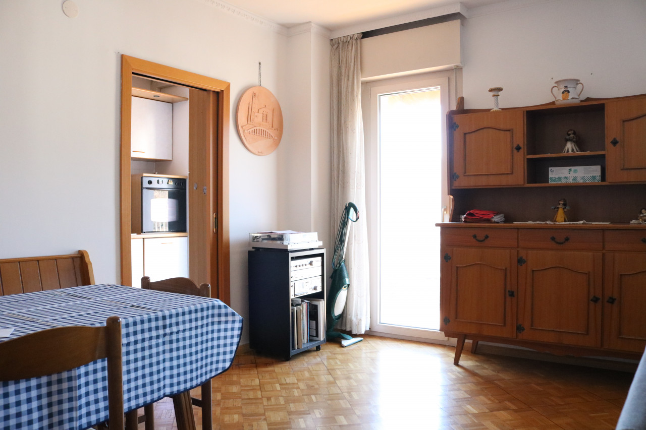 AV25044 - PENTALOCALE PIANO ALTO - Bolzano - Via Castel Flavon - Küepachweg