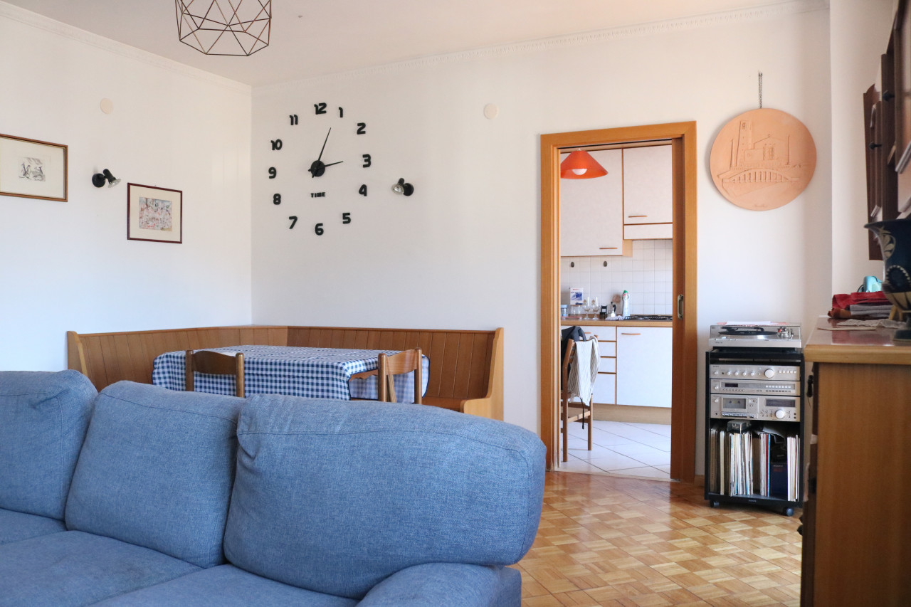 AV25044 - PENTALOCALE PIANO ALTO - Bolzano - Via Castel Flavon - Küepachweg