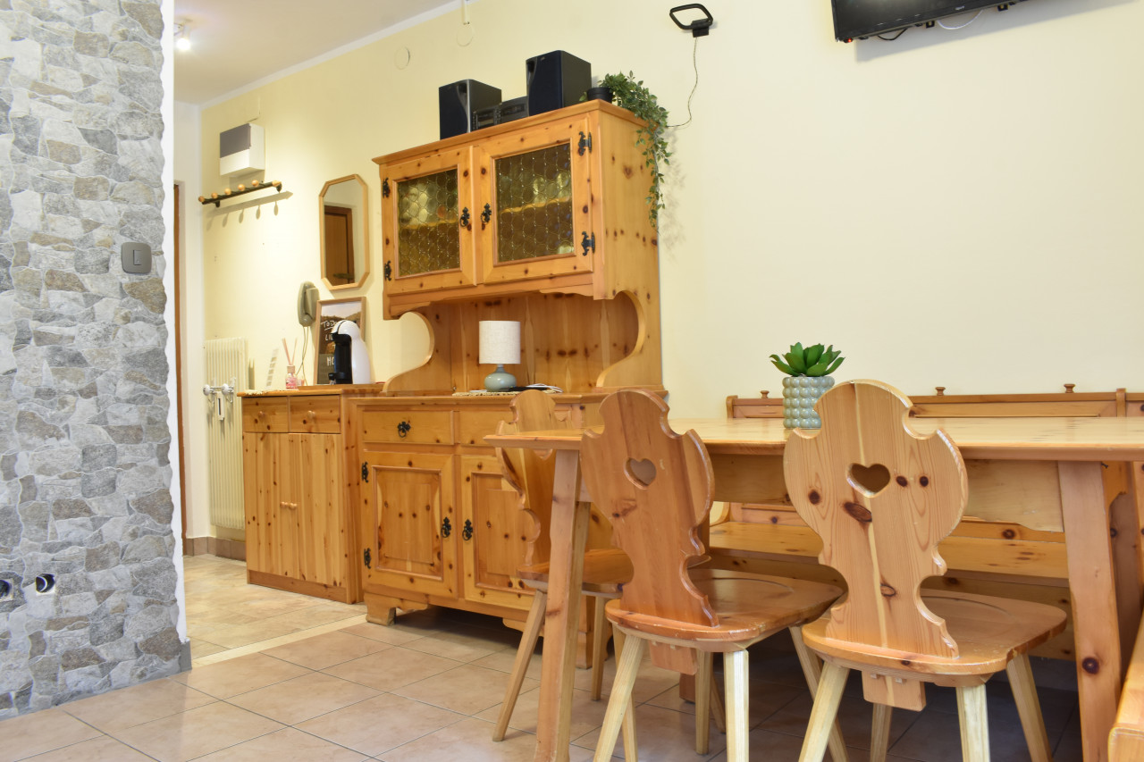 AV26026 - MONOLOCALE CON LICENZA B&B - RONZONE - Via Regina del bosco